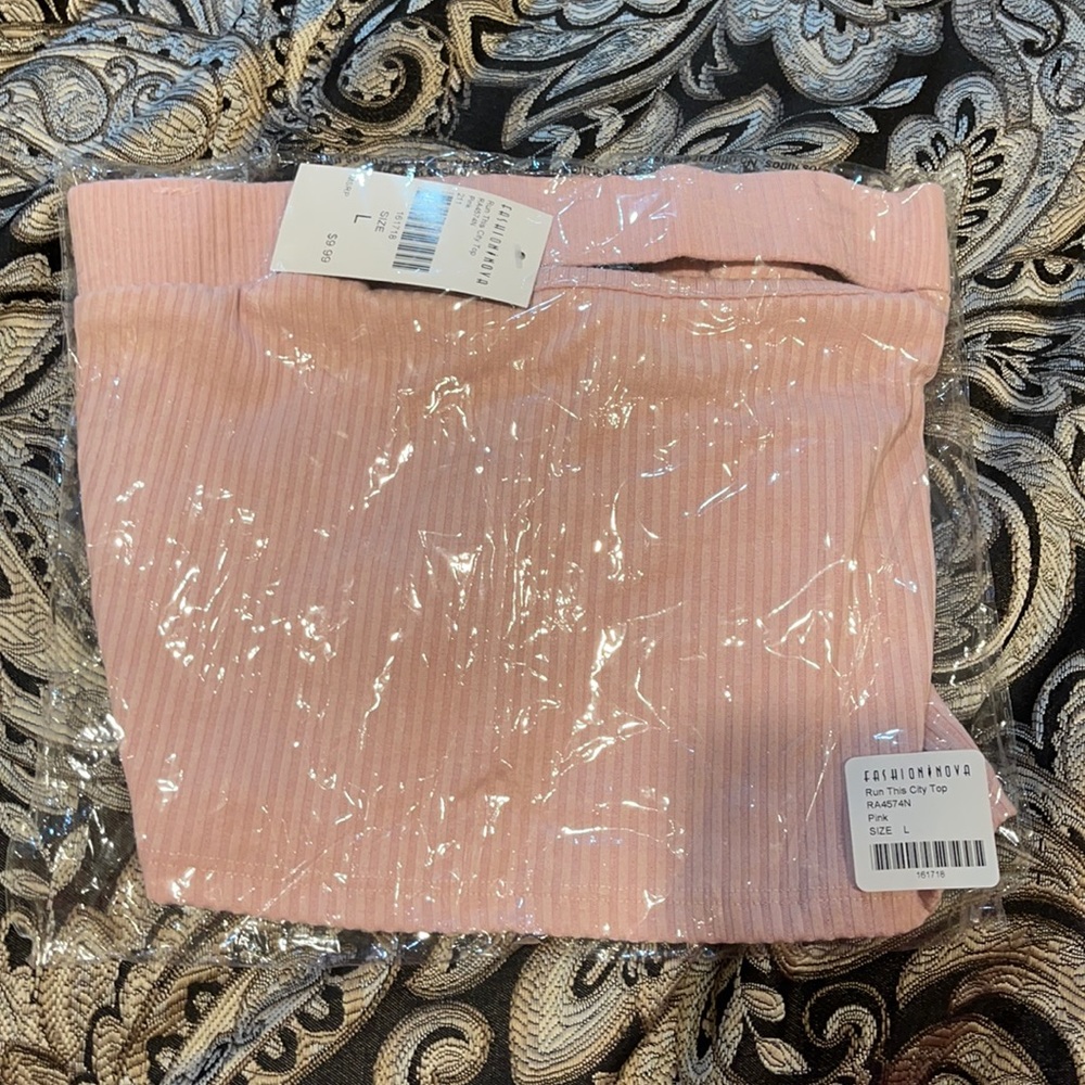 FashionNova run this city pink tube top size L
